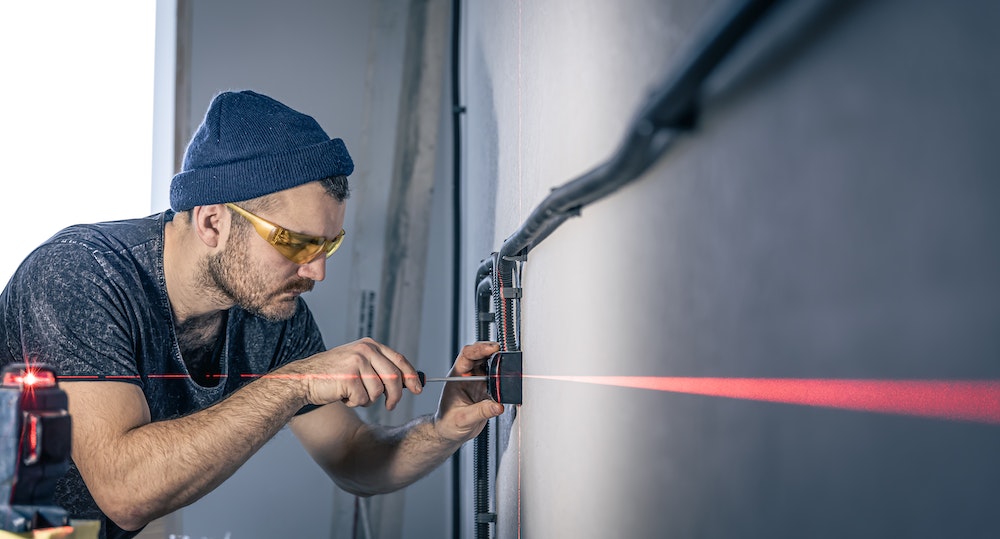 Électricien et performance énergétique : impacts sur le marché immobilier