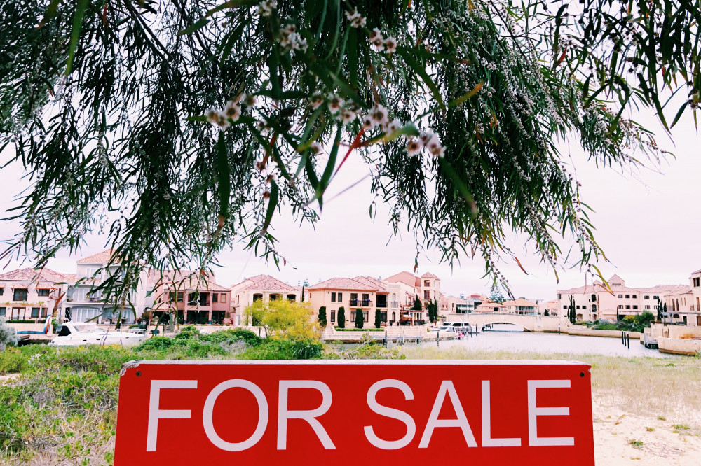 Vente d'une maison en location : les réglementations à connaître